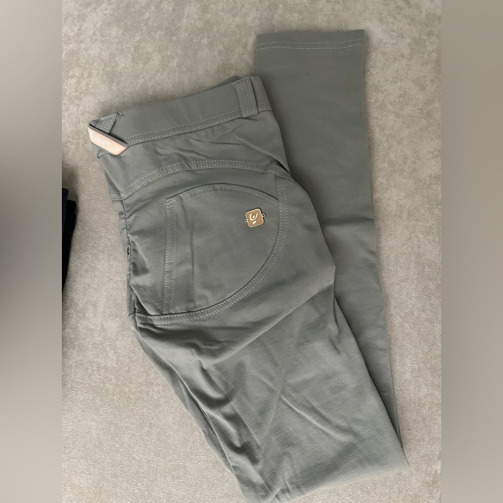 Full length mid rise light grey freddy